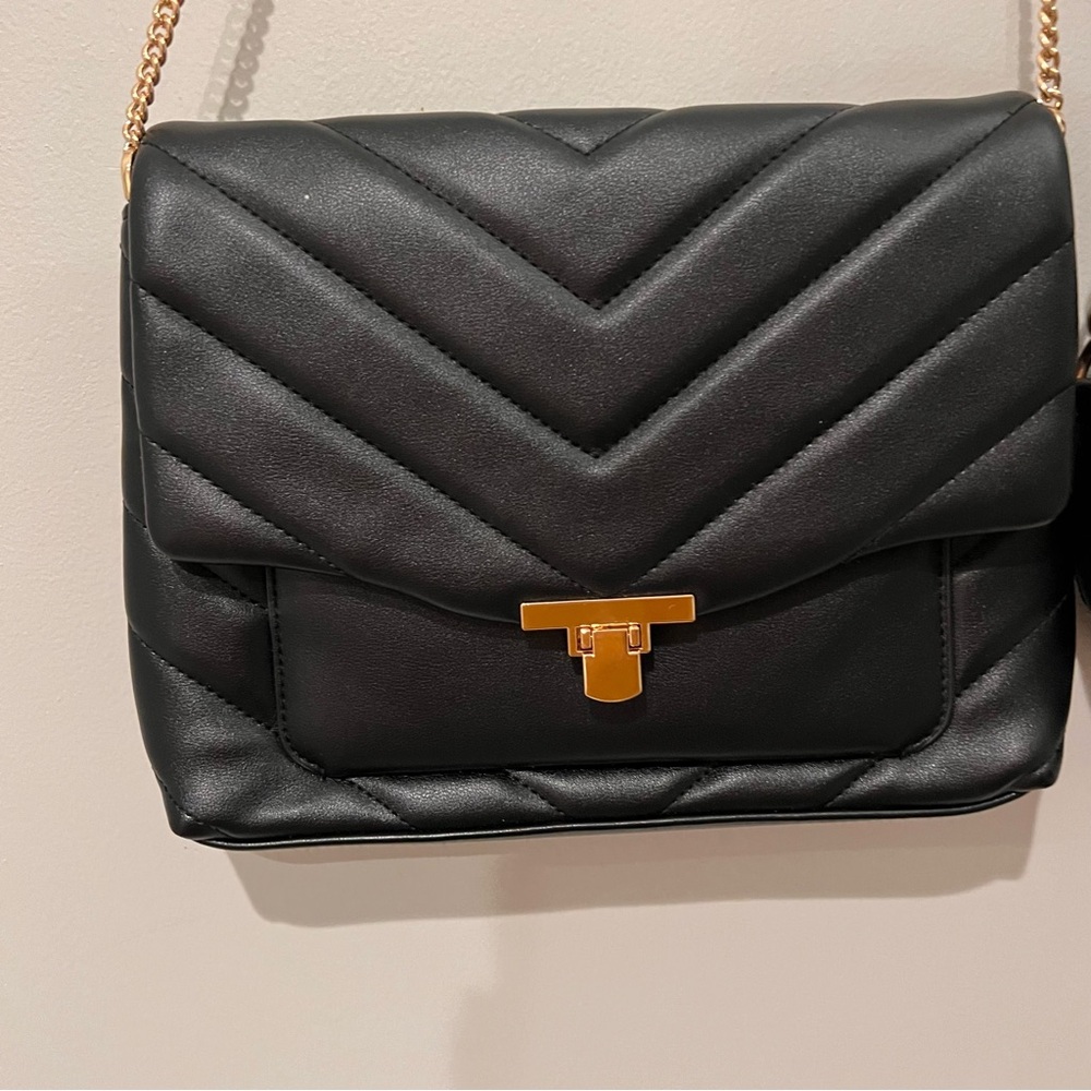 Faux Leather Purse Bundle - Picture 2 of 9